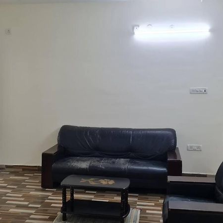 Вилла Kamalam 2 Bhk - Non Ac Коимбатур Экстерьер фото